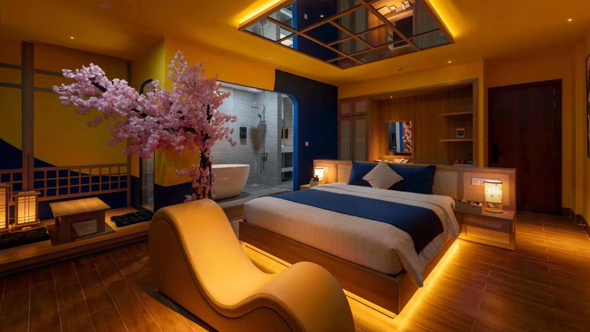 Chiic House Hotel - Love Hotel Nha Trang